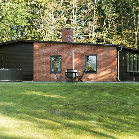 3 Bedroom Stunning In *