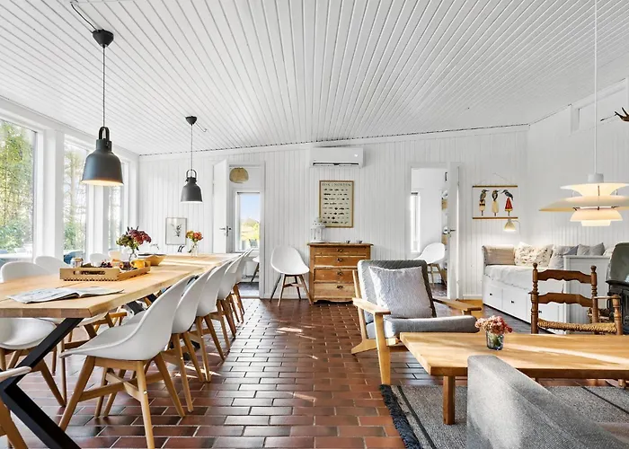3 Bedroom Stunning In Skjern